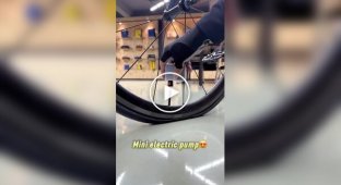 Акумуляторний насос для велосипеда