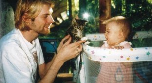 Kurt Cobain's daughter married Riley Hawk (7 photos)