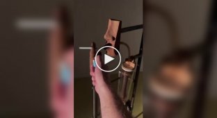 Инженерная скульптура, которая «курит» сама