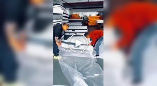 Packing a sleeping mattress at the factory