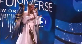 Мисс Вселенная. Представительница Украины Виктория Апанасенко вышла на сцену с мечом