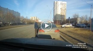 Небольшой утренний конфликт автомобилистов у школы в Тольятти