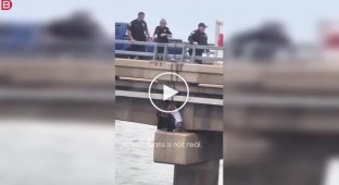 A "GTA-style" escape: a criminal tried to hide under a bridge.