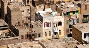 Why do many Egyptians live in unfinished houses without roofs (13 photos)