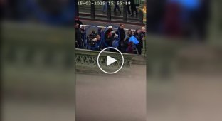 Поліцейські в костюмах Бетмена і Робіна провели успішну операцію під прикриттям