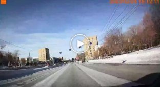 В Магнитогорске водитель BMW уходил от столкновения и влетел в пешеходов