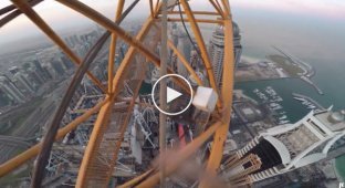 Экстремал без страховки взобрался на вершину 427-метрового небоскрёба в Дубае