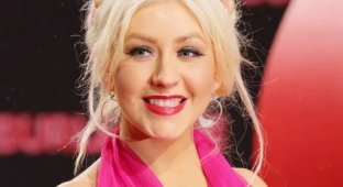 Christina Aguilera sings just as beautifully as she did 25 years ago (photo + 2 videos)