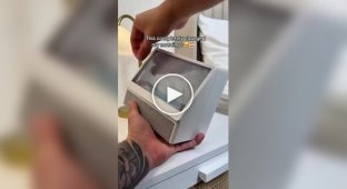 Уютный будильник с имитацией солнца над океаном