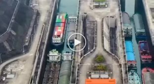 How the Panama Canal works