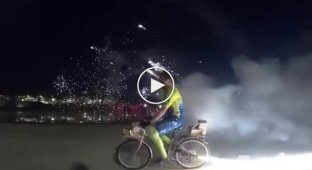 An Italian celebrated by installing a set of fireworks on his bicycle