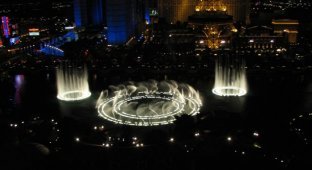  Великолепный фонтан в Пекине