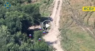 Ukrainian intelligence (SBU) launched strikes with FPV kamikaze drones on the Russian military