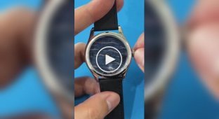 Часы с необычным циферблатом