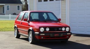 1992 Volkswagen Golf GTI with over 50,000 miles sold for a staggering amount (29 photos + 3 videos)