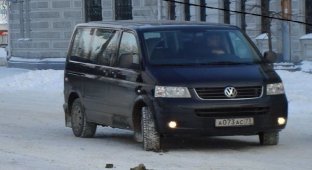 Автомобиль губернатора Ульяновской области стал участником скандального ДТП (2 фото + 1 видео)
