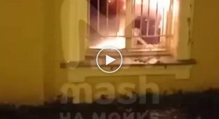 Ночью в Ломоносовском районе Санкт-Петербурга подожгли военкомат