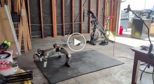 A man taught his robot to crawl like a horror movie monster