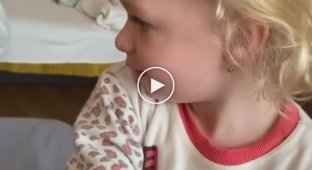 The little girl saw her father returning from the front and could not believe her eyes