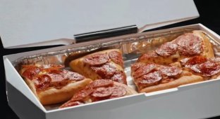 Pizza maker releases case that lets you heat food with PS5 (2 photos + 1 video)