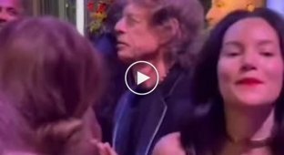 Mick Jagger rocks at 73 better than the younger ones