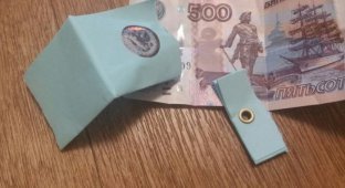 Жители Магнитогорска находят конверты с деньгами (2 фото)