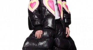 "The head is cold, and the legs are warm": designers have released a down jacket for legs (3 photos)