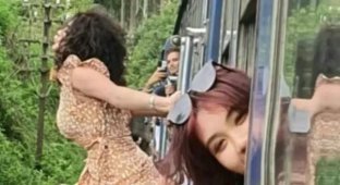 Туристка сделала "идеальное фото" в поезде (3 фото)