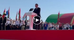 Лукашенко сегодня не появился на церемонии чествования гос. флага, герба и гимна