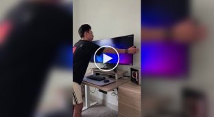 Testing a flexible monitor didn't go as planned