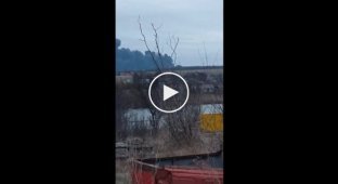 В оккупированном Донецке горят резервуары с горючим и смазочными маслами