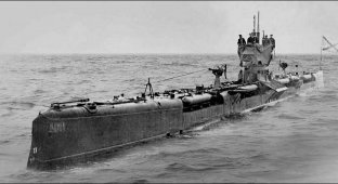 How to put a torpedo into a submarine (23 photos)