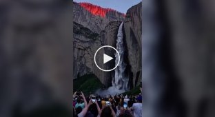 In a Californian national park, the sun turns a waterfall into a lava flow