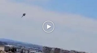 Истребитель F-18 потерпел крушение на авиабазе Сарагоса в Испании