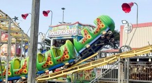 Вагоны аттракциона сошли с рельсов в британском парке, 14 человек получили травмы (4 фото + 2 видео)