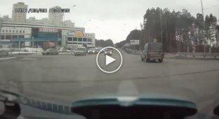 Авария с Уралом в Екатеринбурге