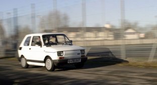 Fiat 126 с заводным моторчиком от Yamaha FZR (9 фото + видео)