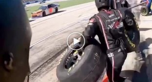 How to change tires in a Nascar race