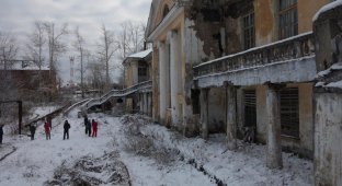 Блеск и нищета советских типовых домов культуры (46 фото)