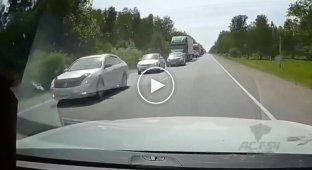 The truck driver overslept the traffic jam and caused a massive accident