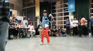 10-летний мальчик удивил публику потрясающим танцем