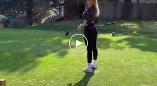 Paige Spiranac showed off her new golf club