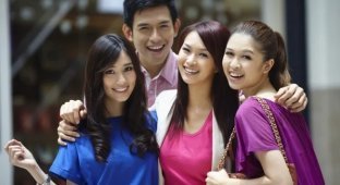 Аферист із Китаю кілька років підтримував романтичні стосунки із п'ятьма жінками, які жили в одному ЖК (3 фото)