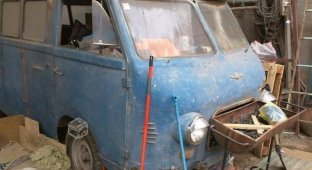 В Чили обнаружили уникальный советский микроавтобус 1960 года (3 фото)