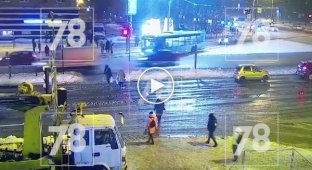 Hard collision with pedestrians in St. Petersburg