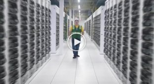 Inside Elon Musk's supercomputer