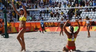 Женский пляжный волейбол на Олимпиаде в Рио (25 фото)