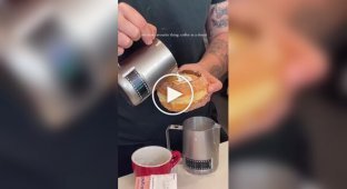 Кава в Австралії подає каву одразу в пончиках