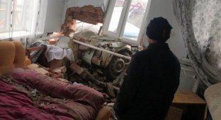 Пьяный водитель протаранил жилой дом в Краснодарском крае (4 фото + 2 видео)