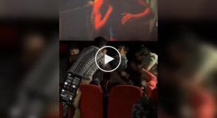 Фанати «Людини-Павука» побили глядача у кінотеатрі